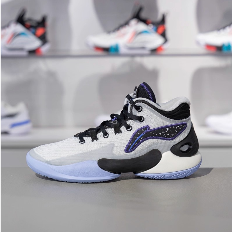 李宁篮球系列驭帅 YOUNG 18男大童减震回弹中帮童篮球鞋YKBU062