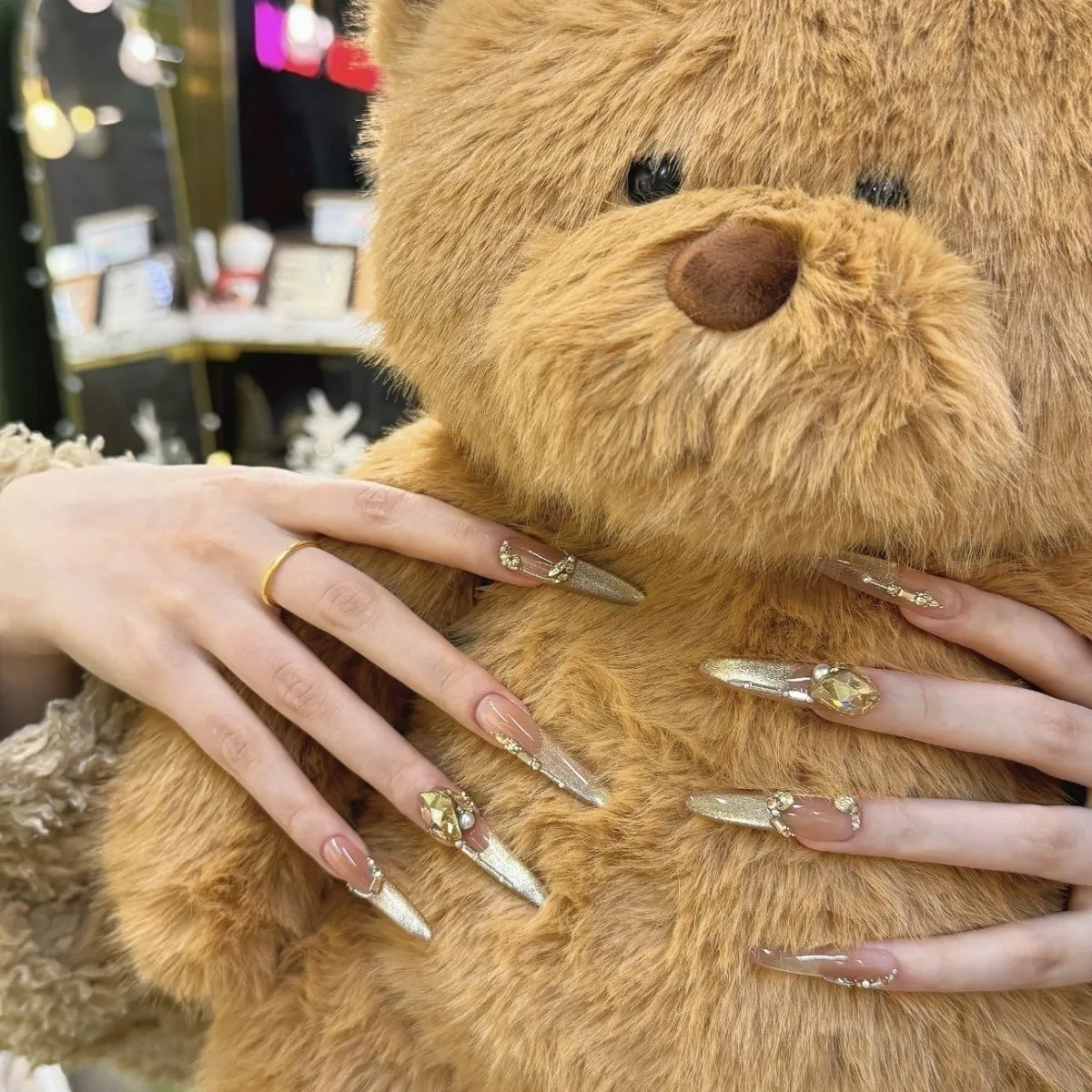 江浙沪独女贵气氛围感手工美甲穿戴甲爆闪华子钻链条猫眼美甲