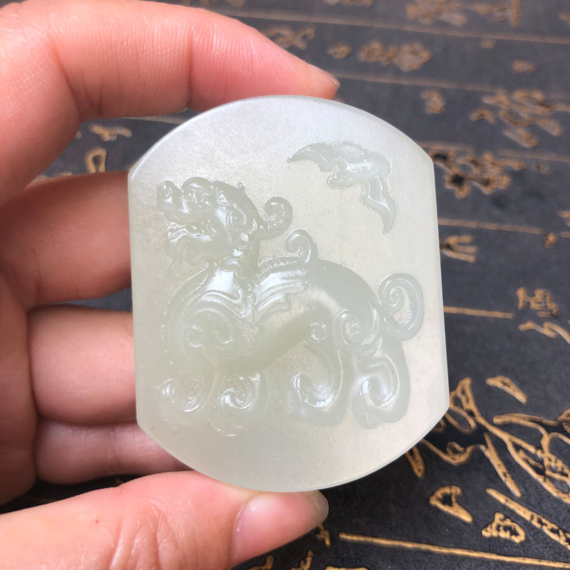天然和田玉仿古招财火麒麟皮带扣白玉麒麟玉扣送证书