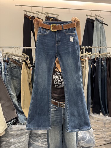 Jeans3512 2025冬季新款韩版高腰显瘦加绒微喇牛仔裤女时尚喇叭裤