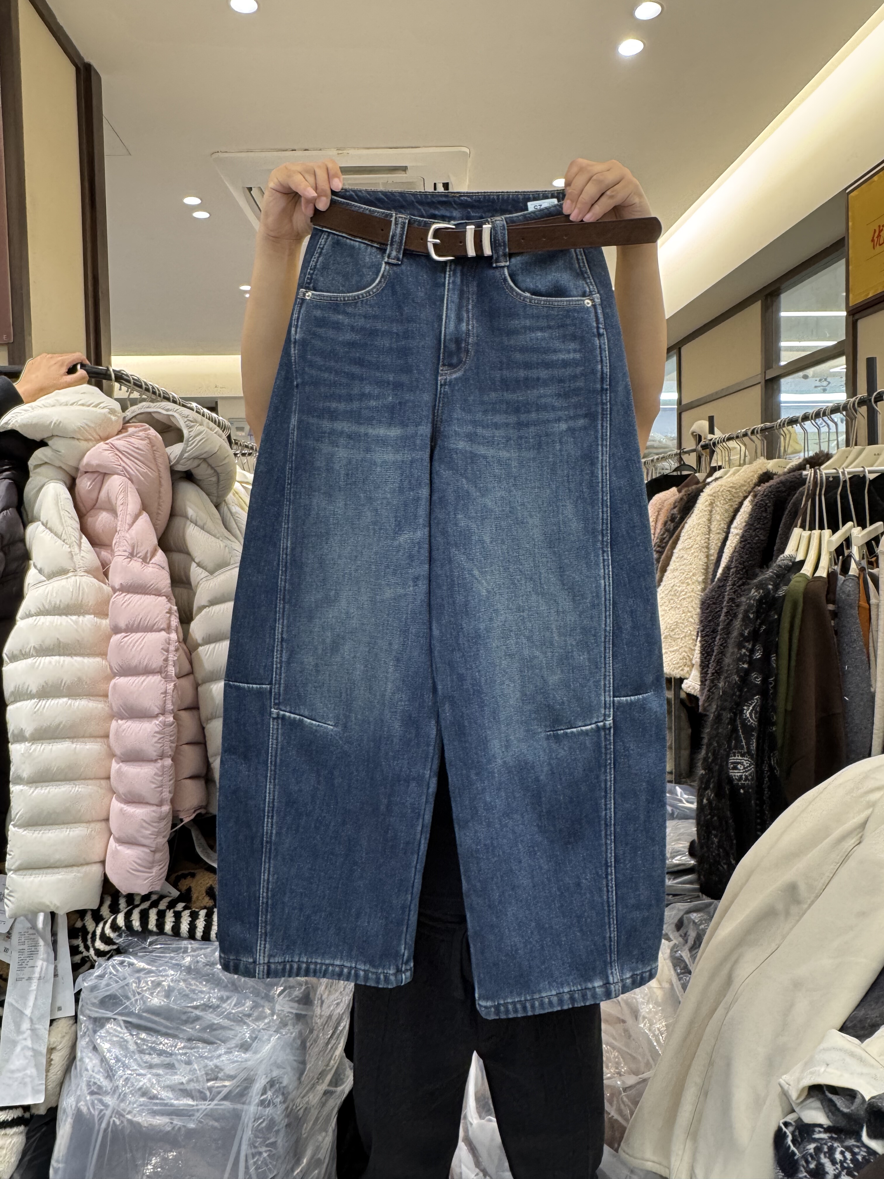 73051高腰显瘦宽松加绒拖地阔腿弯刀裤女2025冬季新款休闲牛仔裤