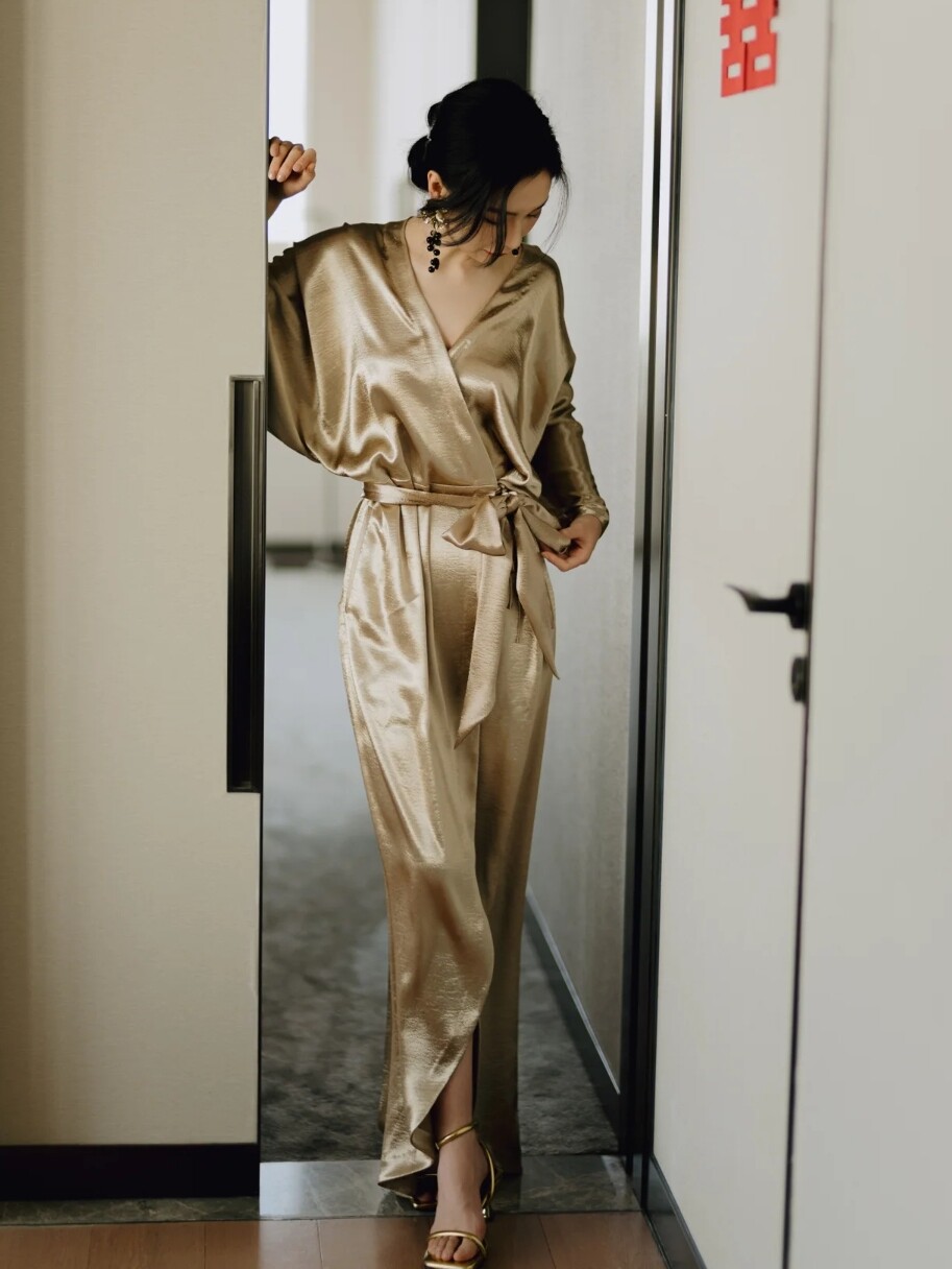 JIN SHU NEW CHINESE MORNING GOWN FEMALE BRIDE 2025 NEW AUTUMN AND WINTER HIGH-END NIGHTGOWN WEDDING PAJAMAS MORNING SHOOT DRESS