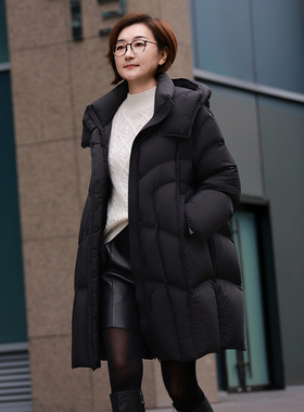 white collar黑色带帽拉链中款厚鹅绒服E-GAD05A921