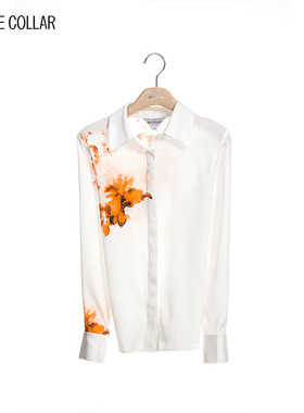 white collar真丝白色焦糖水墨印花方领暗门襟长袖衬衫GSS0FA206