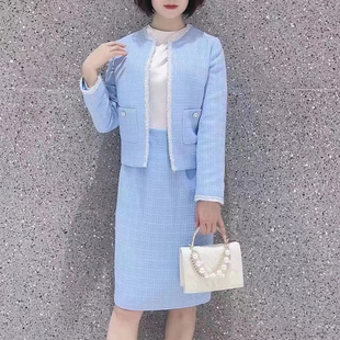 601 上衣QIANLG23 white collar浅兰格缝织带圆领小香风挂勾长袖