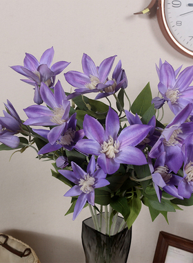 清新莫奈紫色3头动感铁线莲仿真花 服装店橱窗软装搭配绢布假花艺