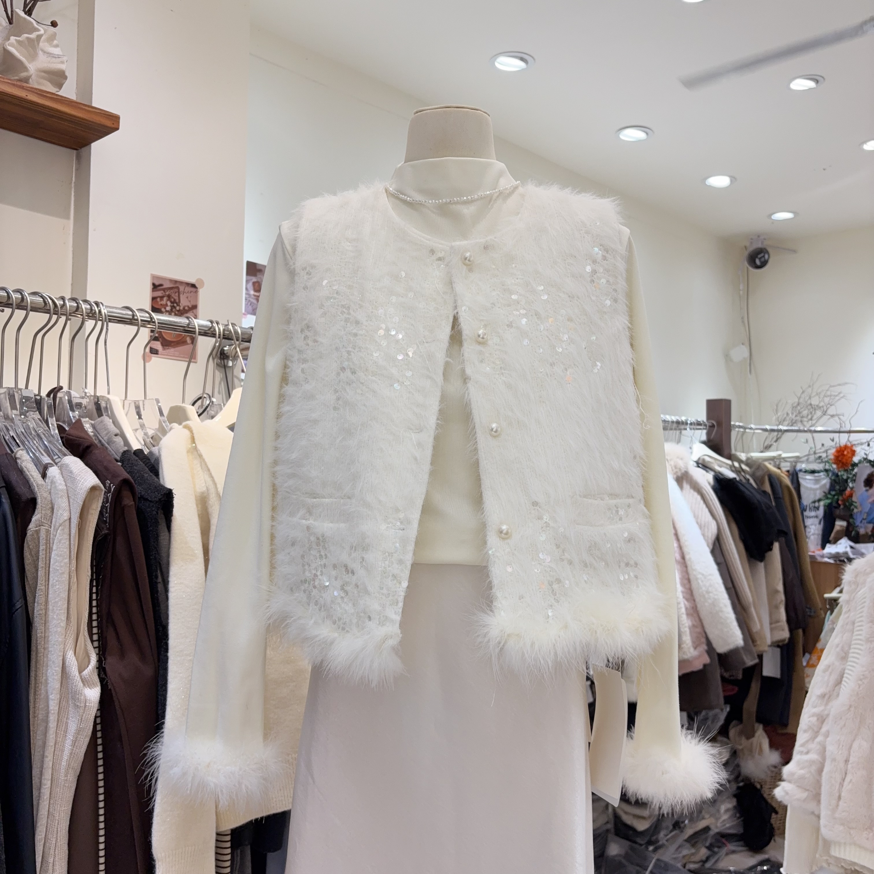 新中式国风重工毛毛订珠加薄棉马甲背心外套年短款时髦坎肩背心,女装/女士精品,马夹,淘宝优惠券,粉丝福利购,淘宝优惠卷