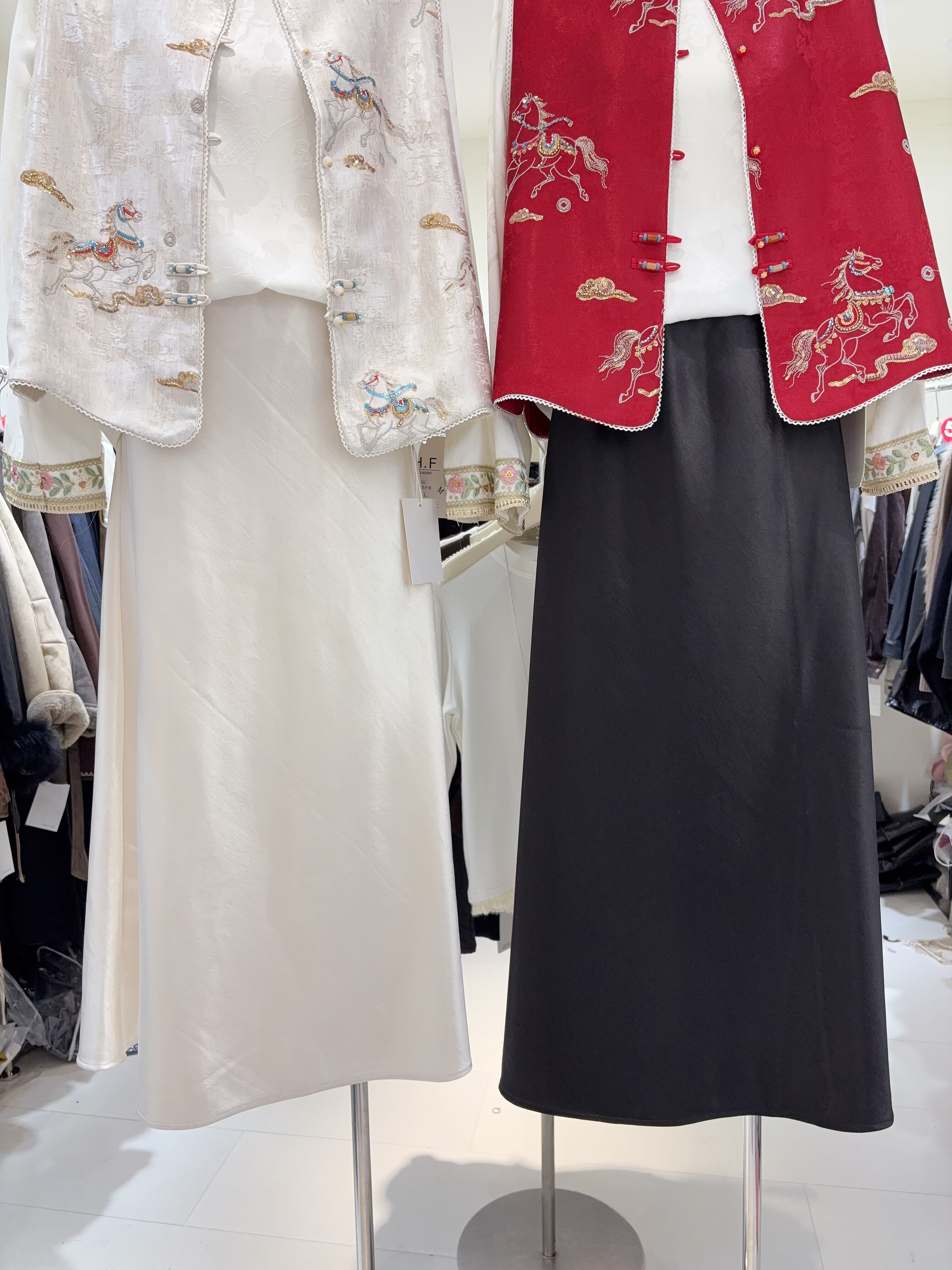 2026年春季巨百搭显瘦高腰缎面长裙女A字裙时尚气质纯色半身裙女,女装/女士精品,半身裙,淘宝优惠券,粉丝福利购,淘宝优惠卷