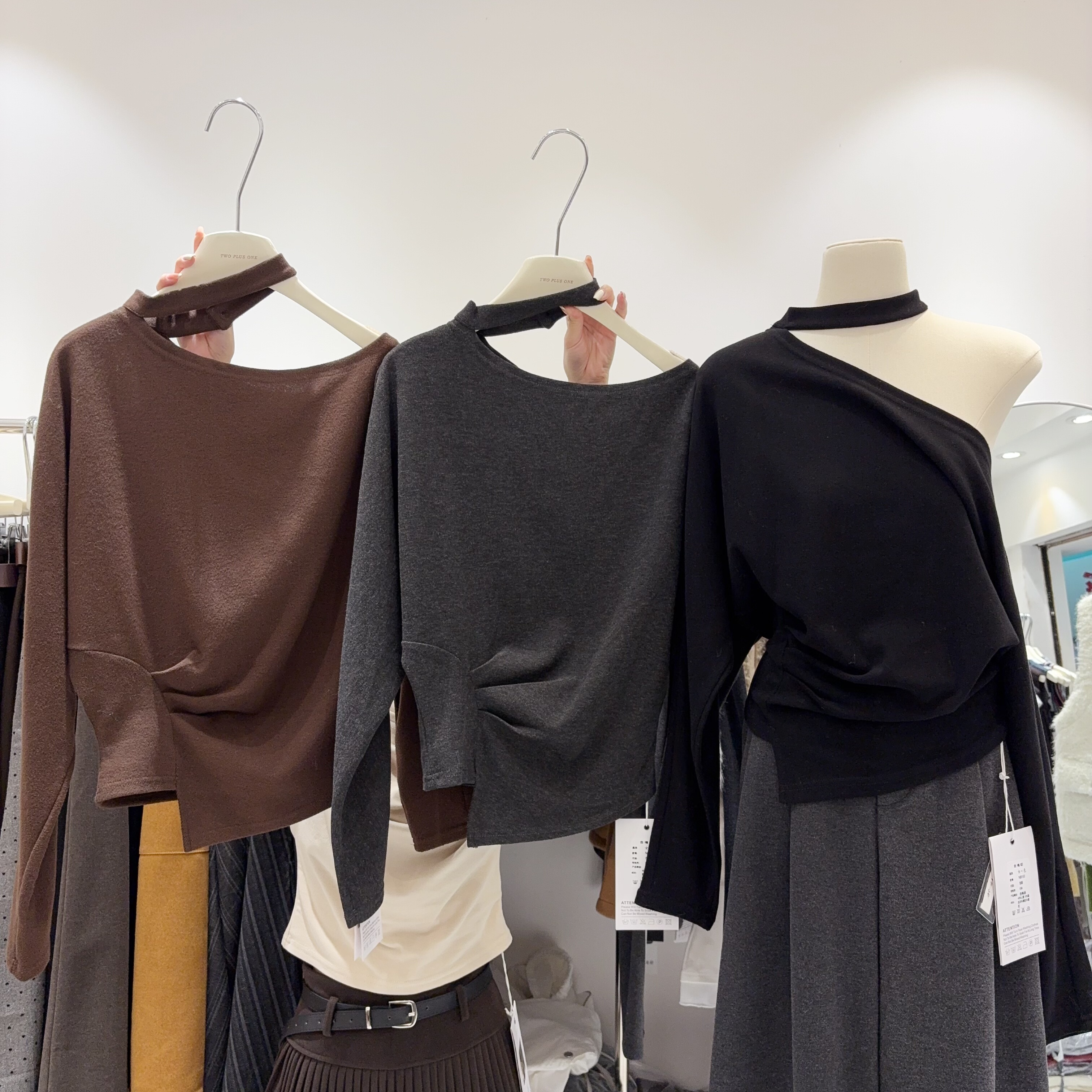 女神纯欲风设计感挂脖式上衣修身露肩显瘦T恤衫磨毛棉厚实打底衫