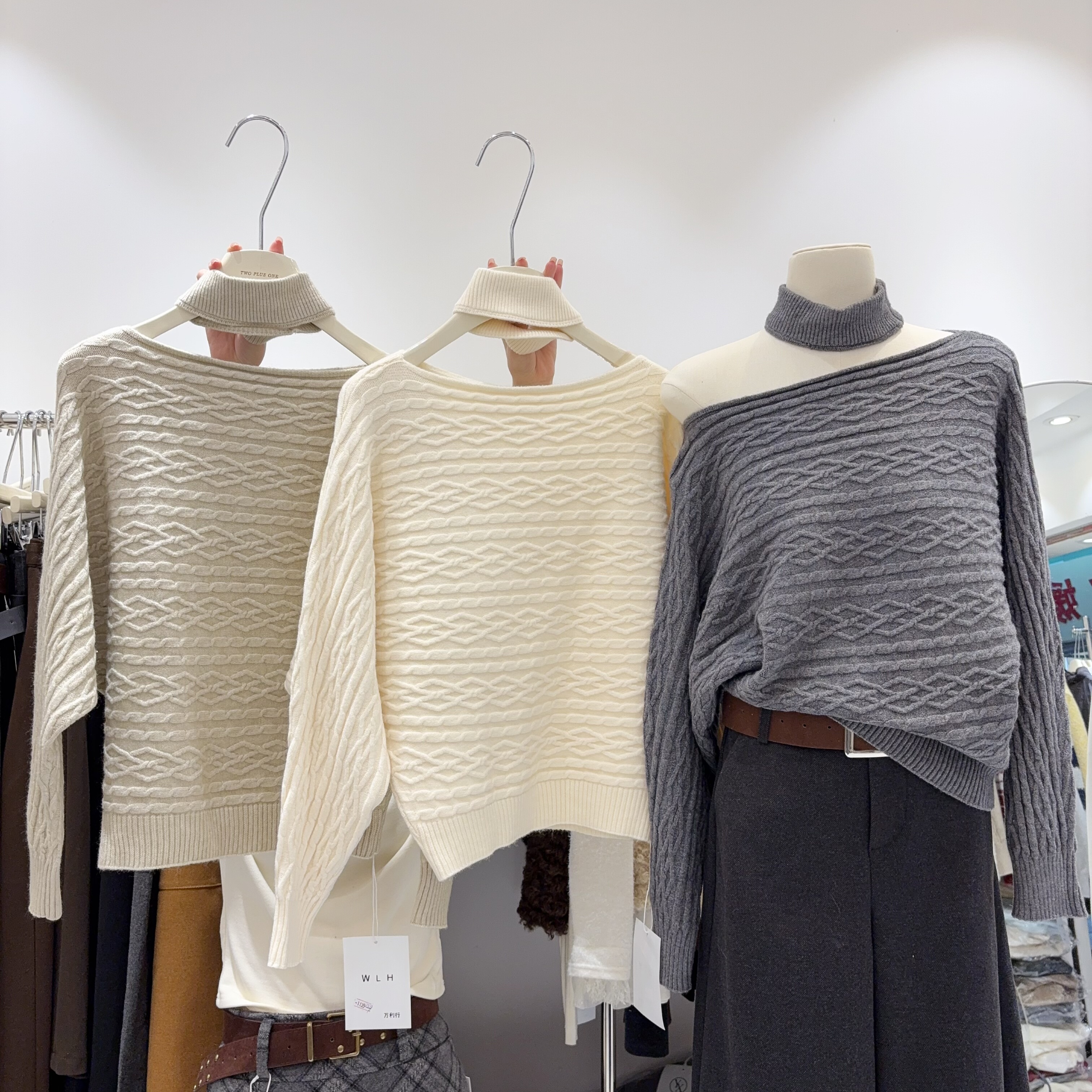 韩系复古气质一字领蝙蝠袖麻花针织衫保暖毛衣配围巾柔软亲肤上衣