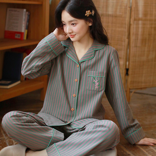 女士纯棉布料睡衣套装