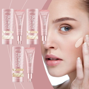 Lightweight holding foundation does not remove makeup nouris