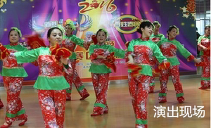 新款秧歌舞蹈演出服女古典扇子舞腰鼓舞服民族元旦喜庆表演服采茶