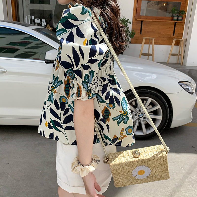 女士短款衬衫设计感小众方领锁骨碎花上衣夏短袖娃娃衫韩版泡泡袖