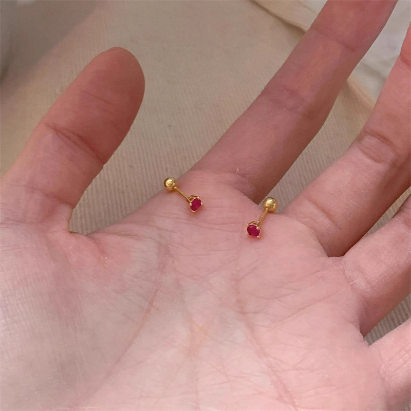 精致迷你复古红色小锆石耳钉小巧简约高级感设计小众睡觉免摘耳环