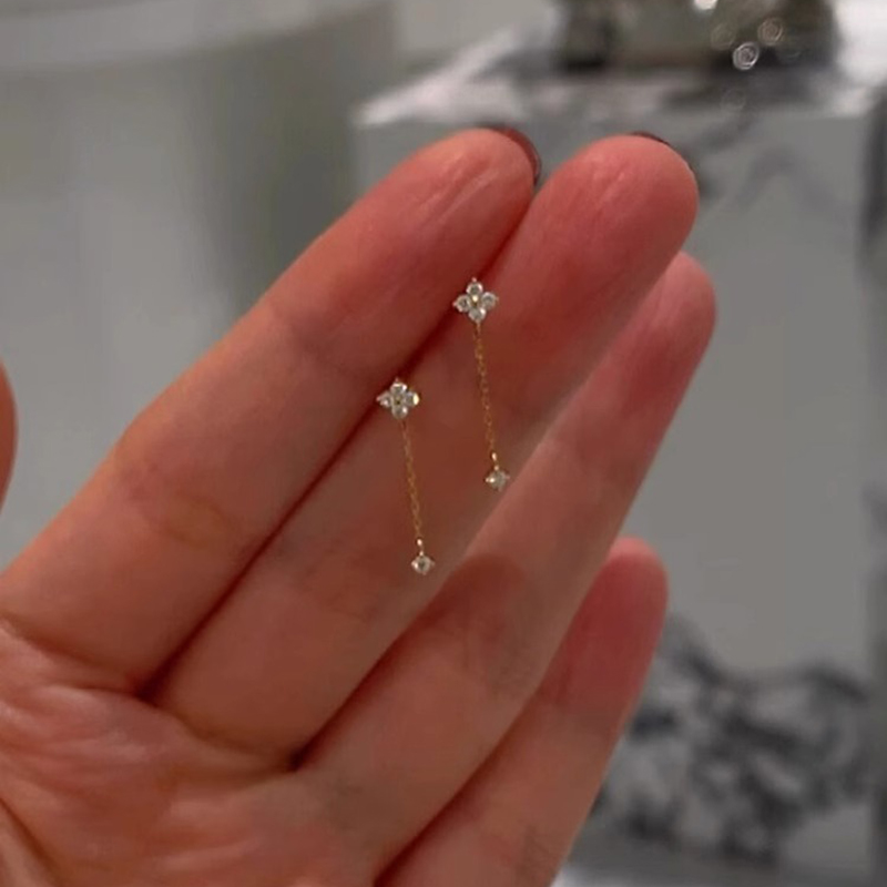 925银针简约四瓣花流苏耳钉2024新款爆款精致小众设计感新款耳环,饰品/流行首饰/时尚饰品新,耳环,淘宝优惠券,粉丝福利购,淘宝优惠卷