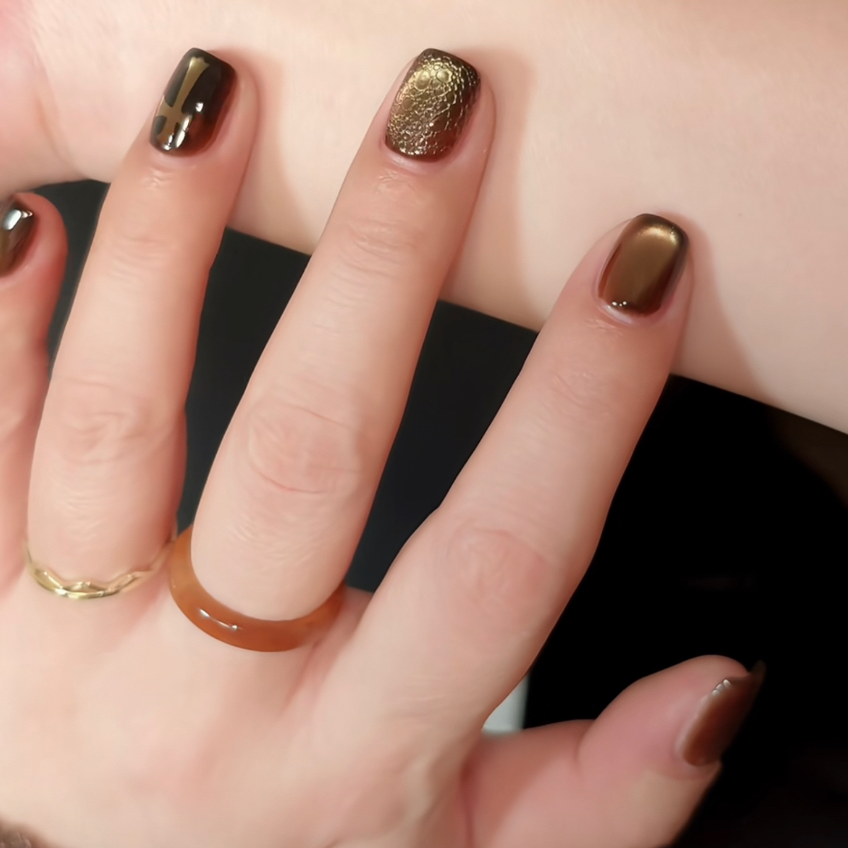 纯手工穿戴甲2025新款秋冬棕色猫眼高级感美甲显白蛇皮纹美甲