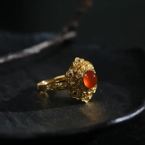 重工花丝祥云纹戒指蛋面红玛瑙色主石配蓝宝碎钻中式复古雕花指环
