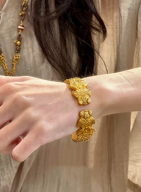 新中式国风浮雕锦鲤牡丹手镯立体雕花古风金镯复古时尚大气首饰女