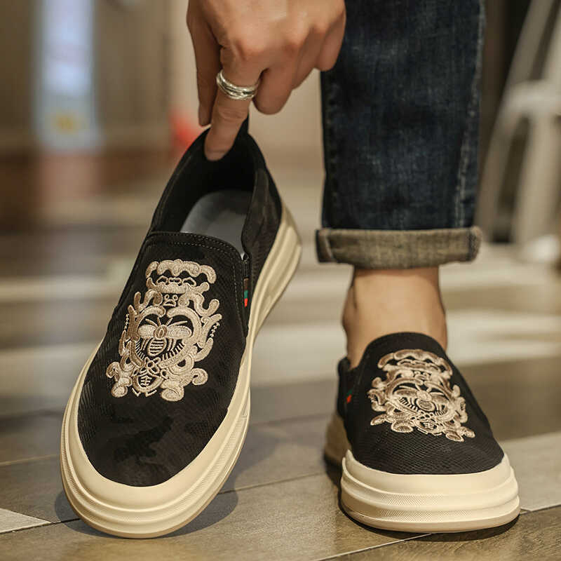 豆豆男鞋夏季透气运动休闲黑色