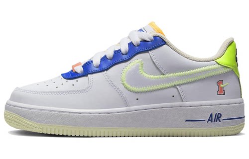Nike Air Force 1空军一号轻便女款板鞋FB1393-111