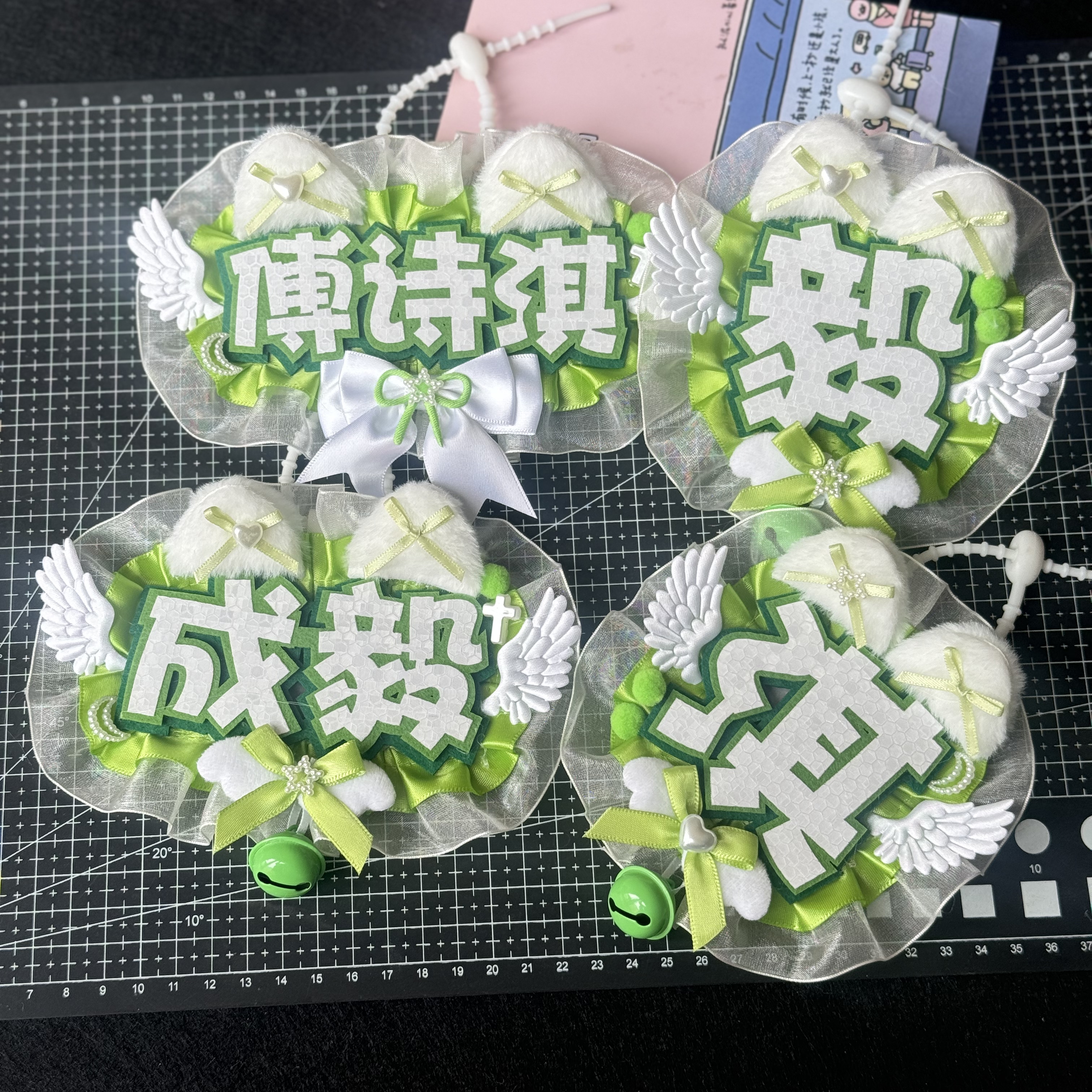 成毅不织布挂件书包痛包TF家族黄蓝撞色痛包图片