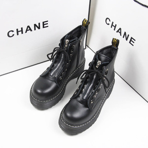 复古英伦风厚底马丁靴