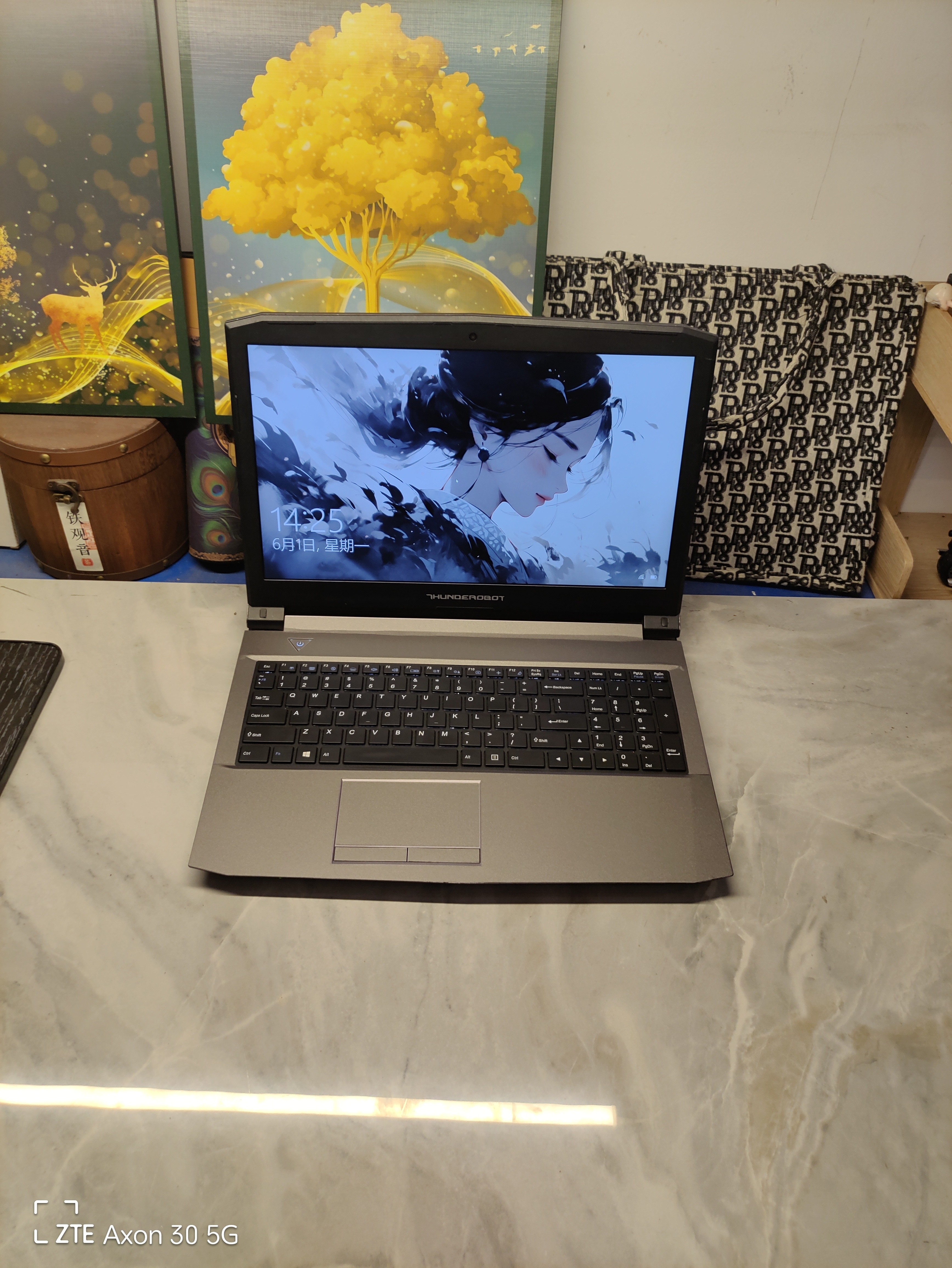 二手雷神911游戏本 15.5寸大屏 i7六核GTX1050 4G独显