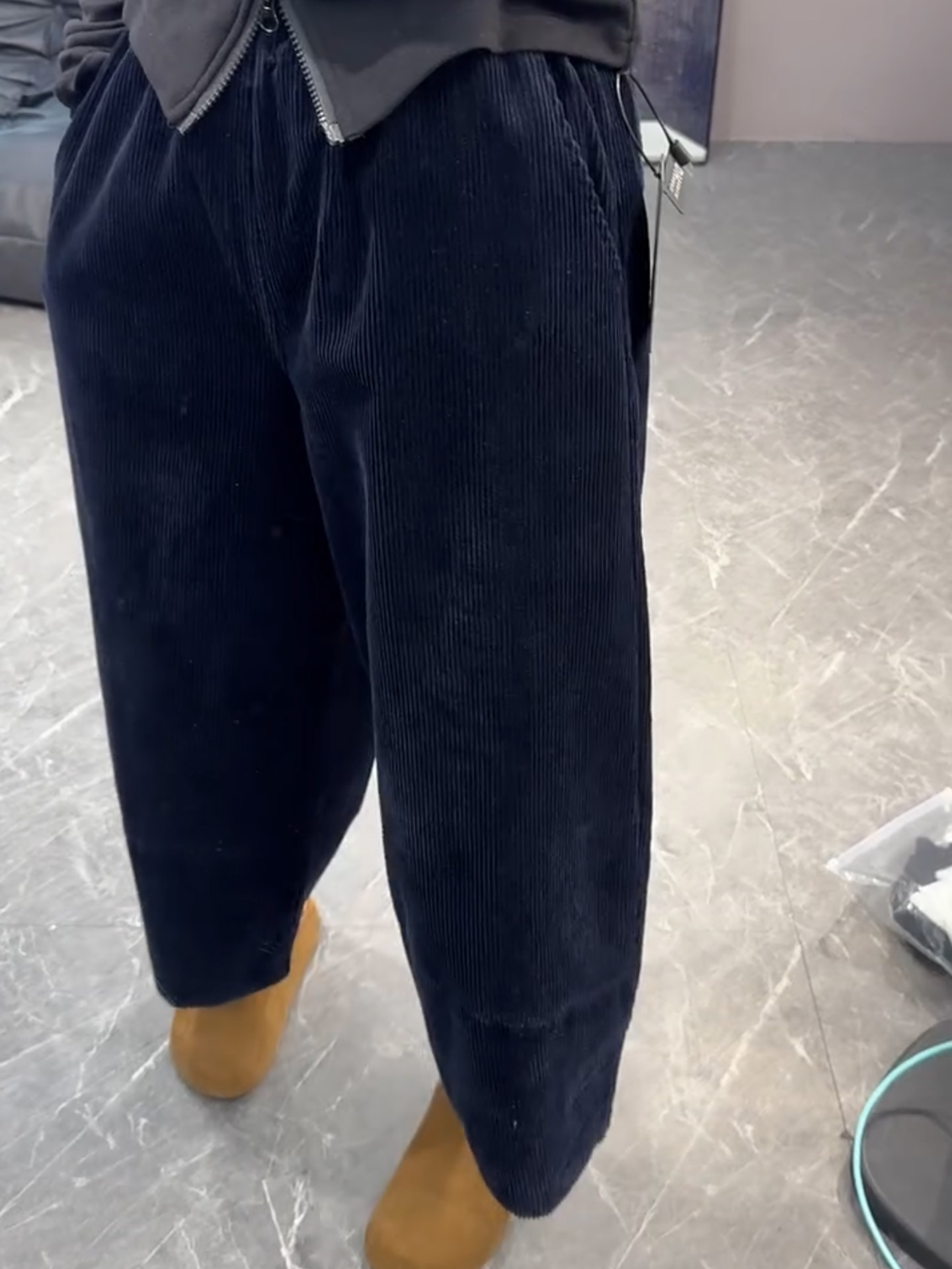 Corduroy High-Waisted Fleece-Lined Cropped Casual Pants for Women, Winter Plus Size, Loose Fit, Slimming, Pear-Shaped Body, Wide-Leg Pants