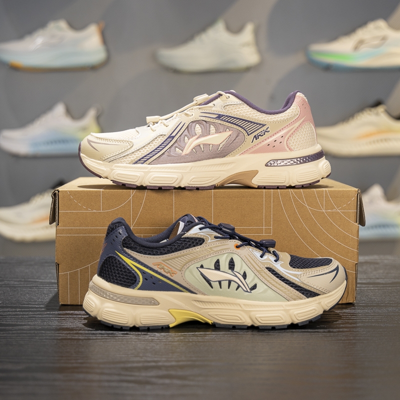 李宁四季通用减震回弹休闲鞋