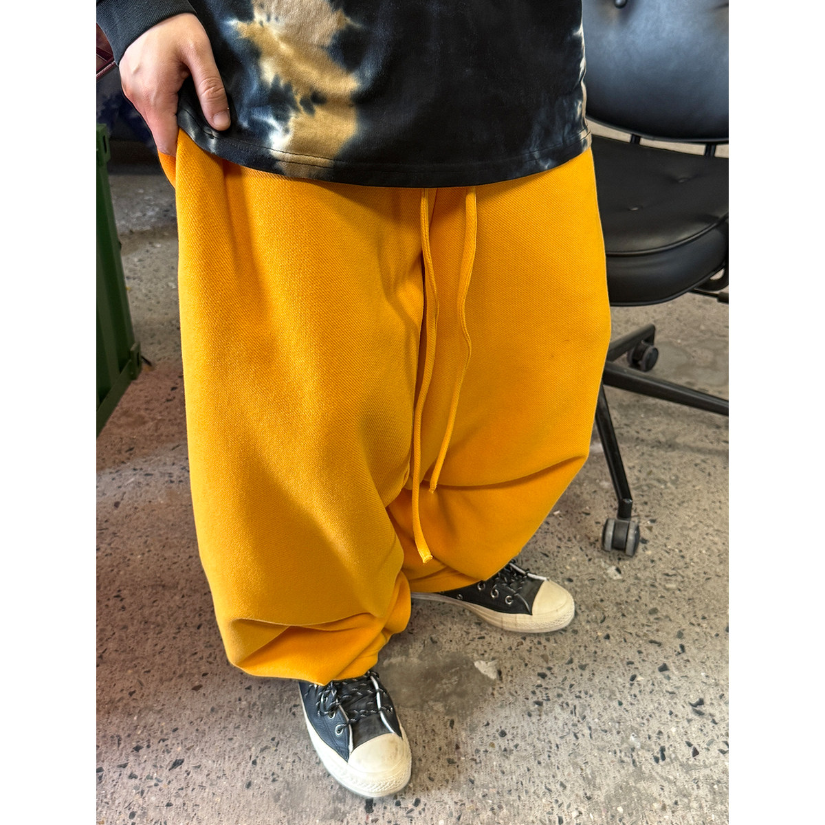 Medaigual 黄色加绒加厚宽松阔腿松紧腰卫裤男街头滑板胯裆哈伦裤
