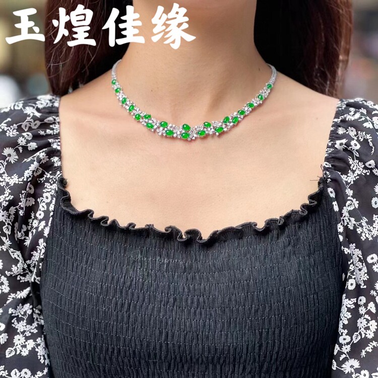 冰种正阳绿蛋面组合镶嵌晚装链 18k金钻镶嵌女士晚会项链收藏臻品