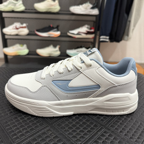 鸿星尔克男子休闲轻便百搭滑板鞋