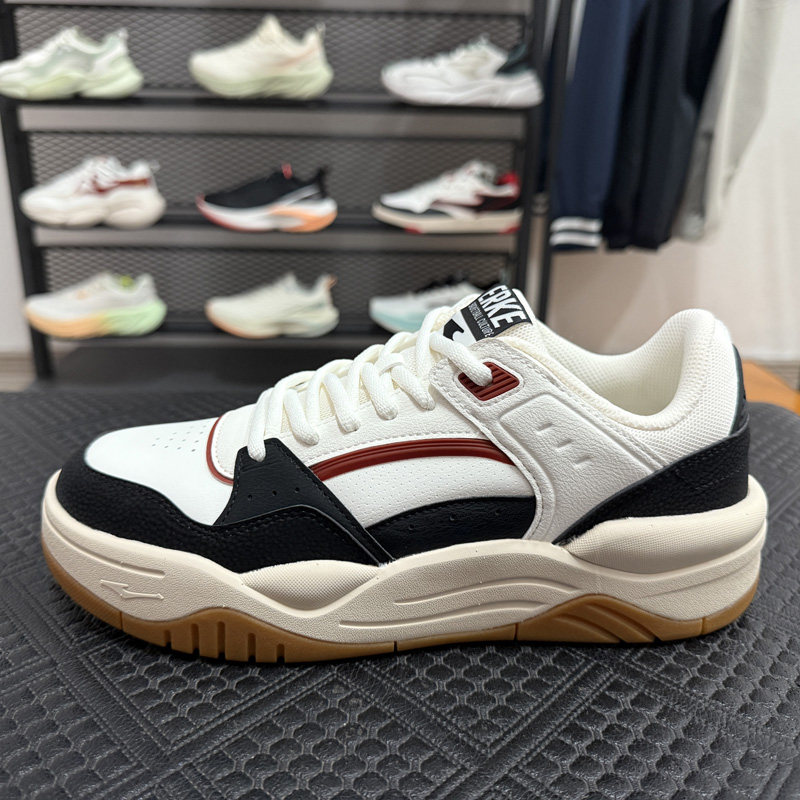 鸿星尔克男子赤热篮球文化板鞋