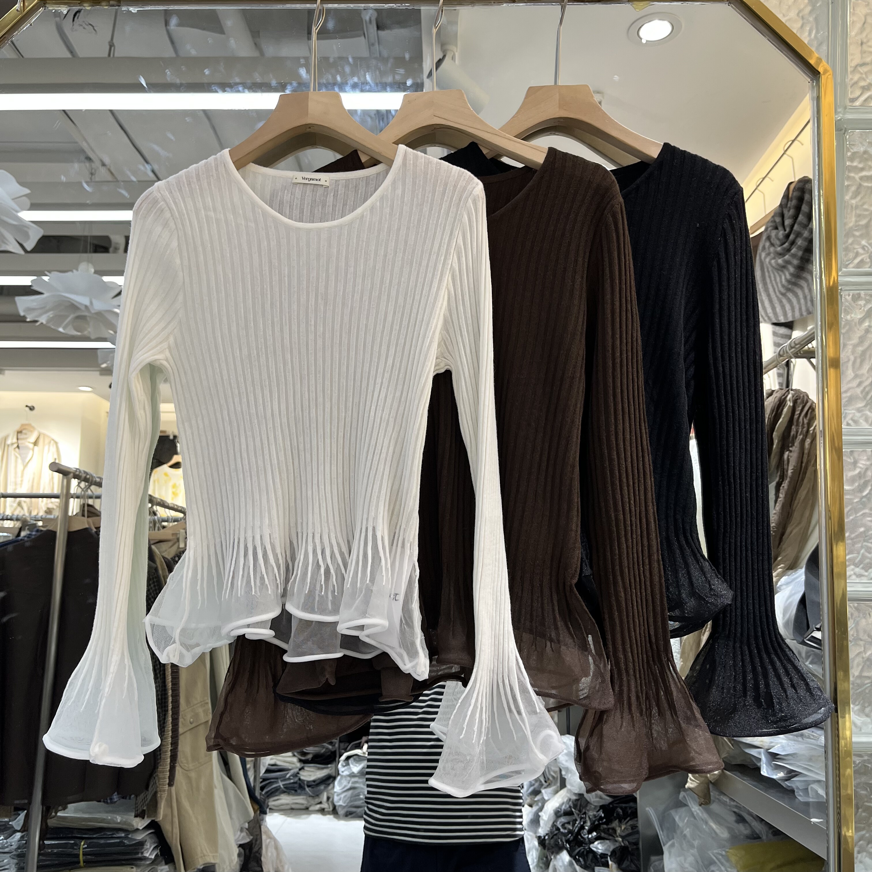 实体店同款2026早秋新款女士圆领拼接网纱喇叭袖欧货时尚针织衫