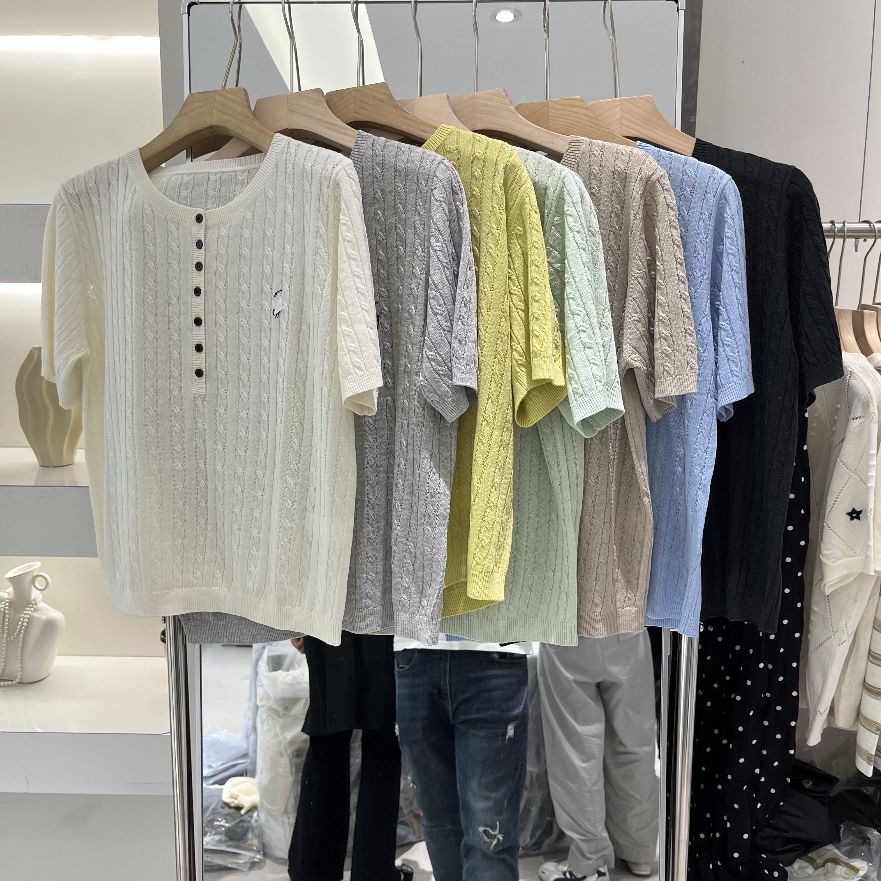 欧洲站2026春夏新款女士圆领麻花纹半扣天丝亚麻短袖欧货时尚针织