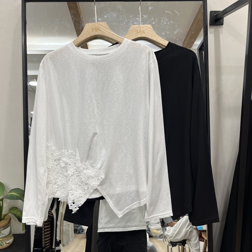 实体店同款2026早秋新款女士圆领下摆不规则拼接蕾丝长袖T恤上衣