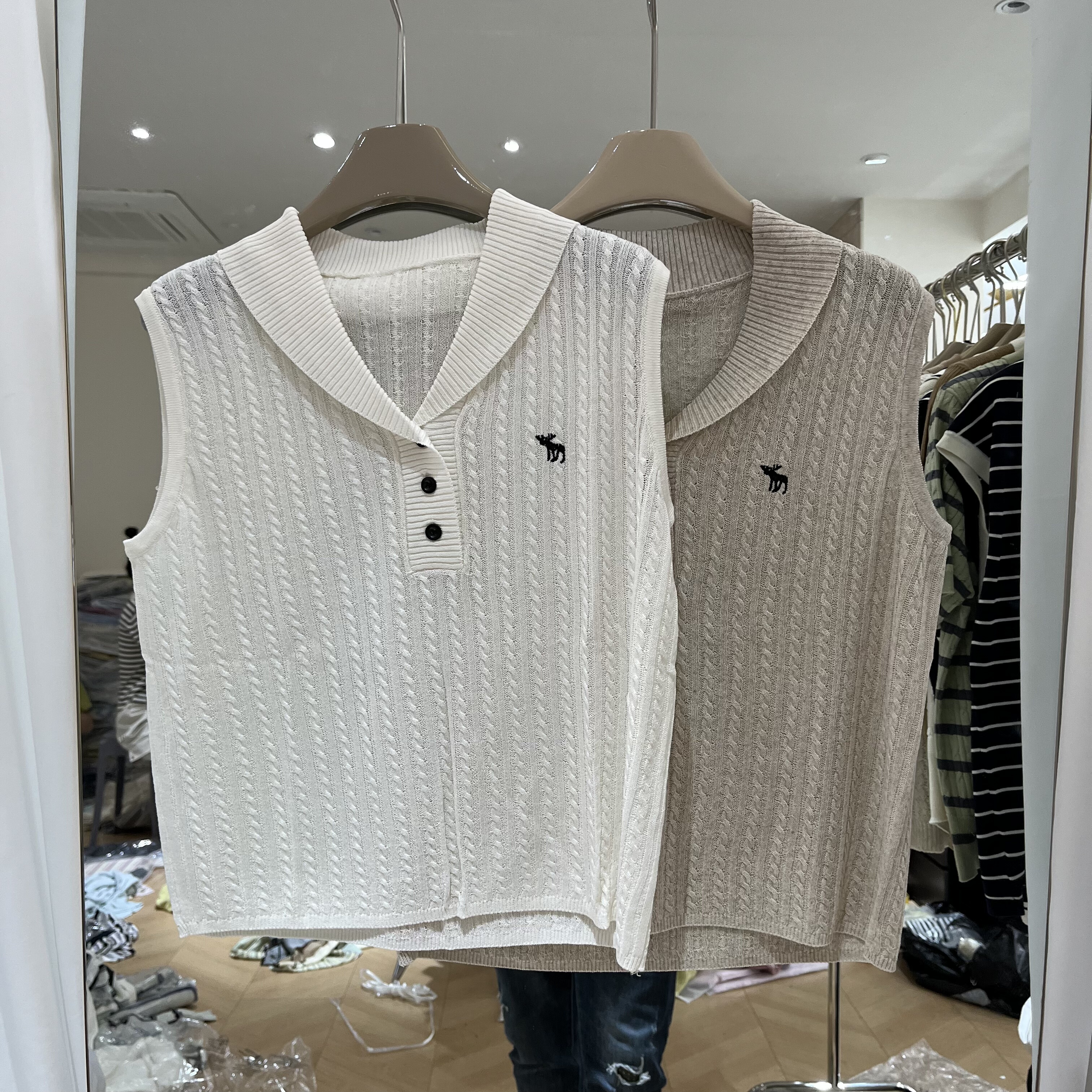 欧洲站2026春夏新款女士青果领胸口刺绣麻花纹天丝亚麻无袖针织衫