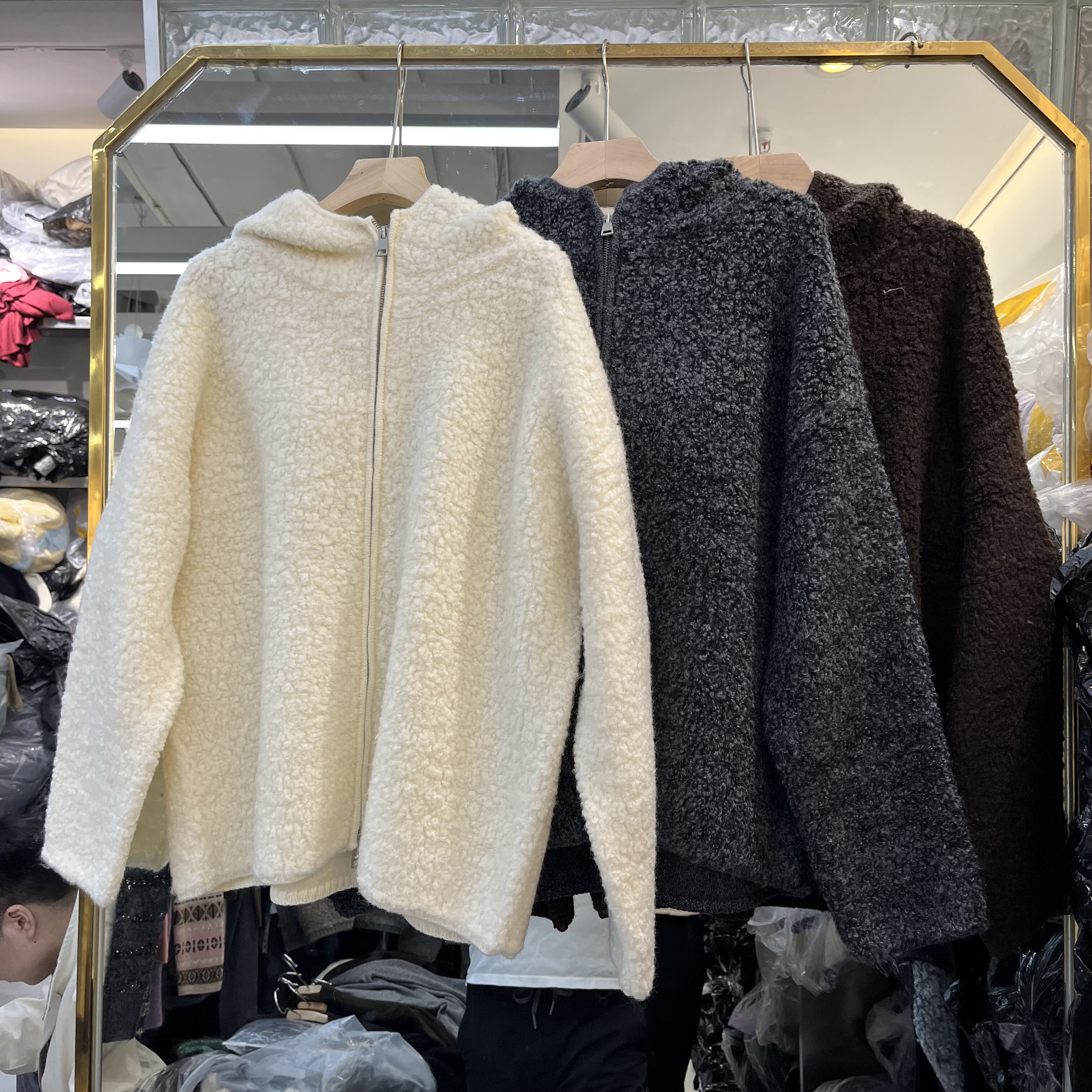 欧洲站2025秋季新款女士连帽羊羔毛颗粒开衫欧货宽松时尚针织外套