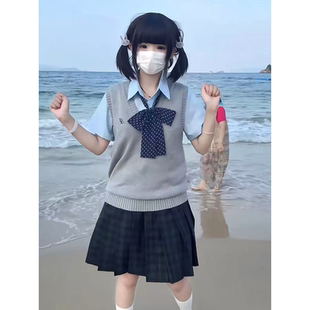 2025新款 海苔中裙2025夏季 套装 V领针织背心学院风JK制服叠穿衬衫