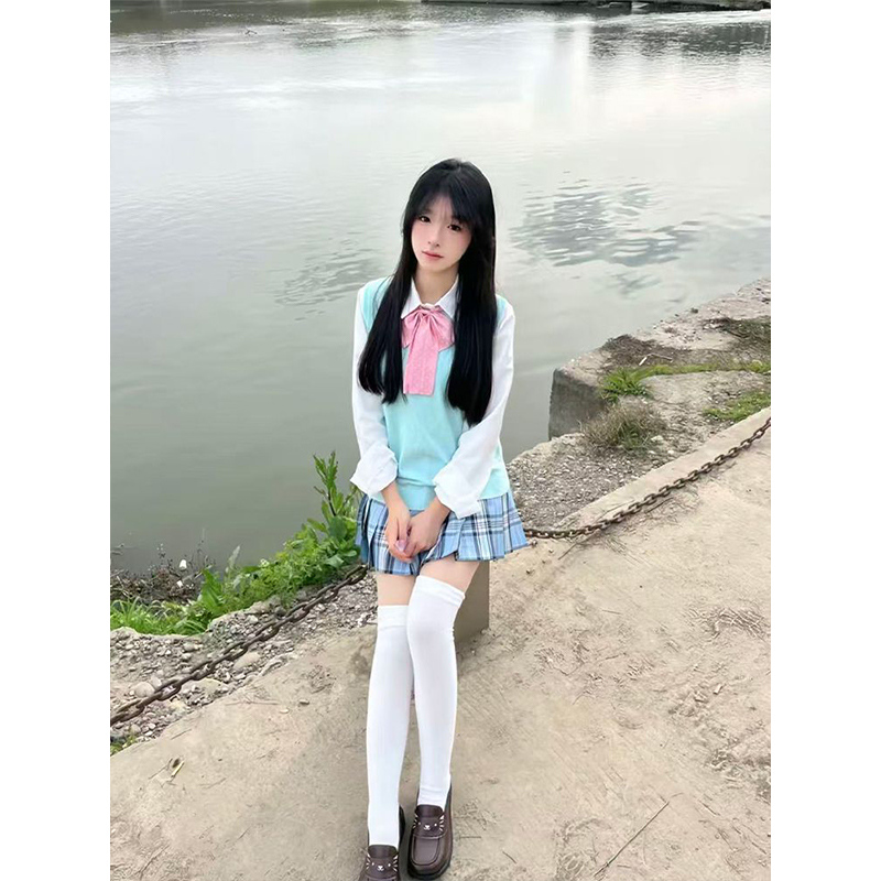 jk制服V领针织叠穿学院绿色老头衫日系宽松校供风软妹少女毛衣