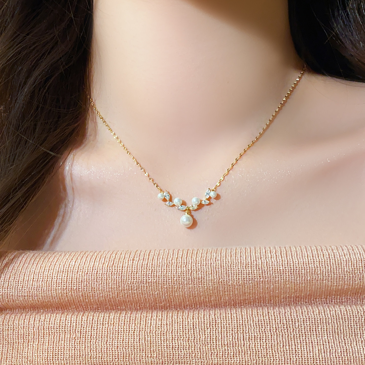 金色几何锆石珍珠吊坠项链女款颈链高级感轻奢小众锁骨链2026新款