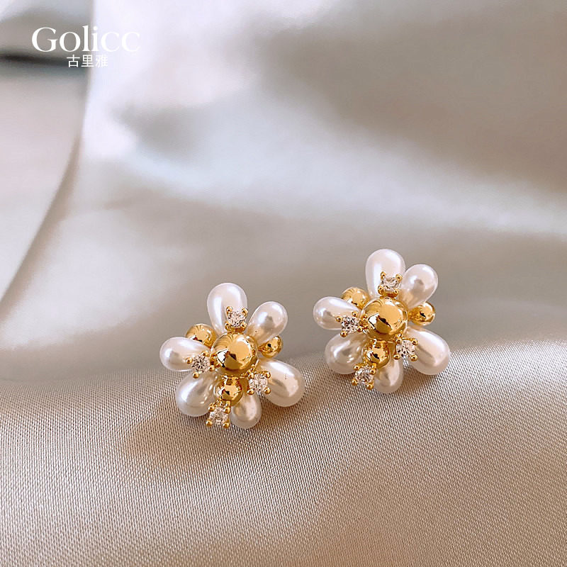 不规则珍珠花朵锆石耳钉独特