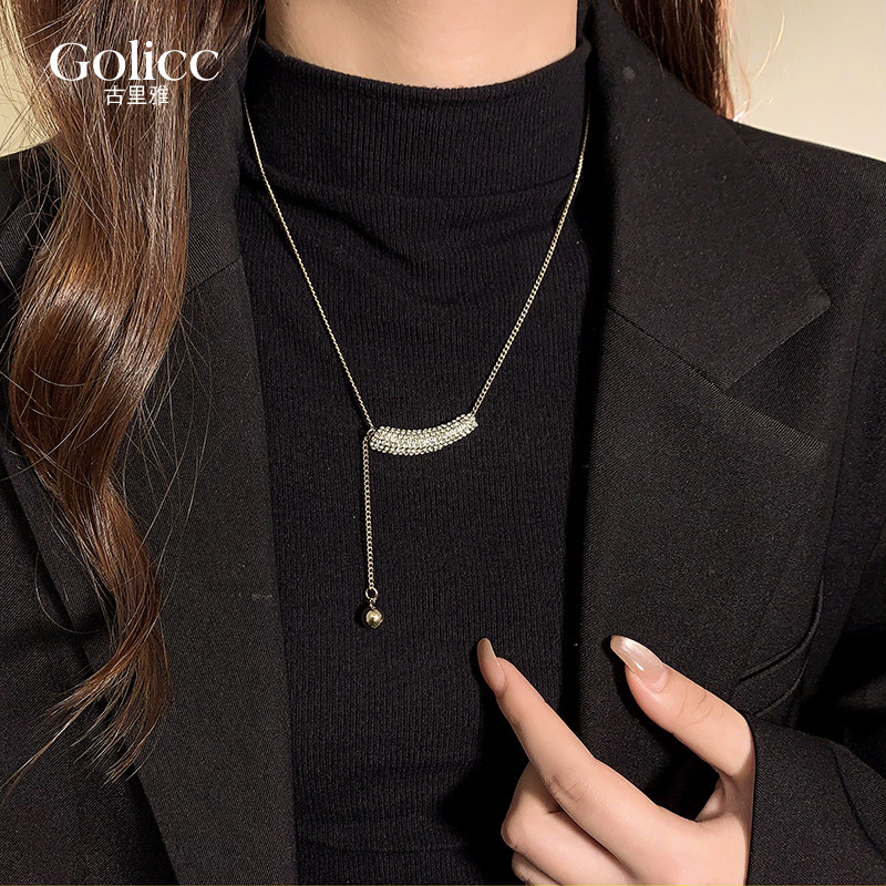 浅咖啡金色不规则锆石项链配饰品