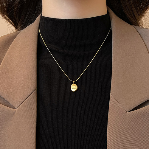 高级感字母钛钢项链毛衣链配饰