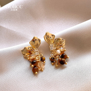 金色花朵虎眼石串珠耳坠耳环女2026新款爆款耳钉适合冬天的耳饰品