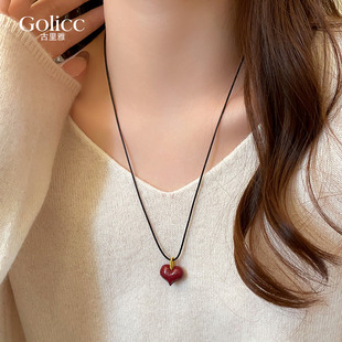 黑色立体爱心皮绳项链女2026新款长款毛衣链大气高档高级感配饰品