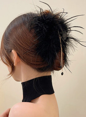 黑色羽毛流苏抓夹后脑勺盘发神器显发量鲨鱼夹子新款鸵鸟毛发夹女