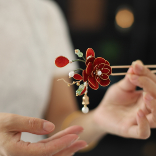 大红花头饰新年新娘簪花发饰订婚秀禾服花朵u型发簪中式旗袍配饰