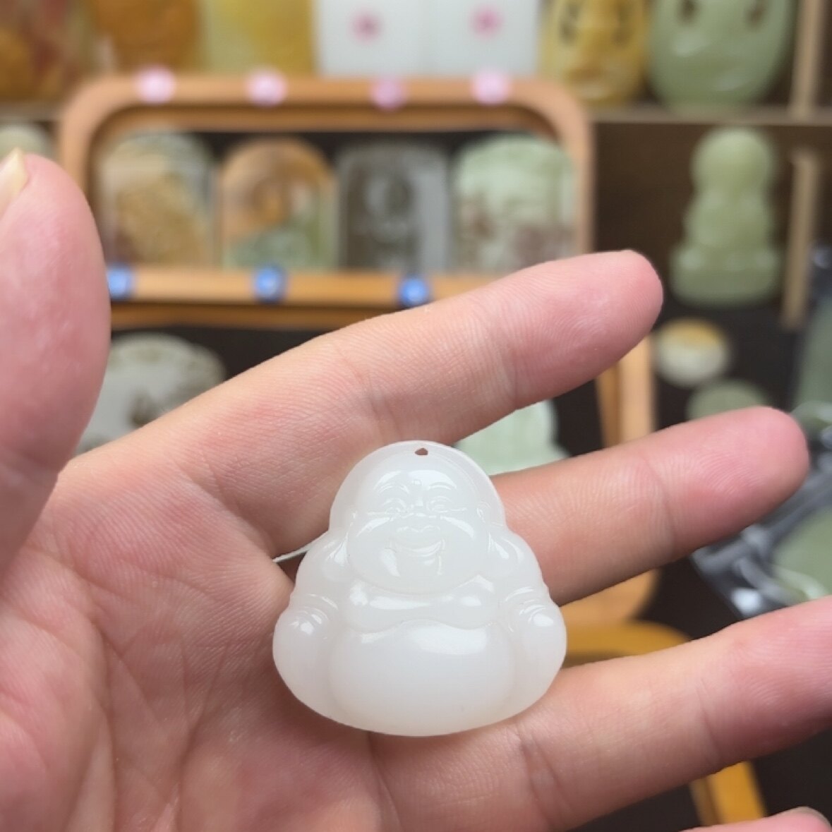 素白笑佛玉石挂坠 新中式百搭颈饰女生汉服搭配闺蜜送礼项链